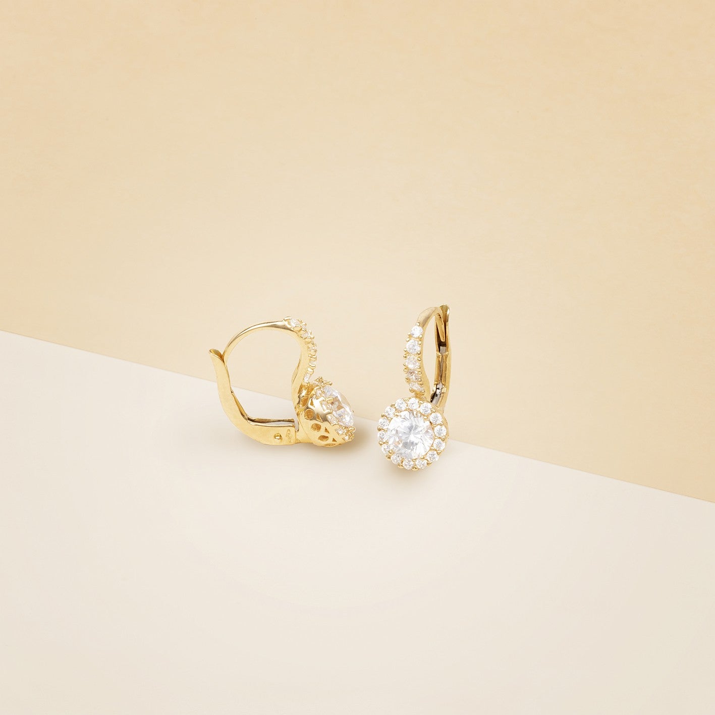 Orecchini magic con chiusura a monachina