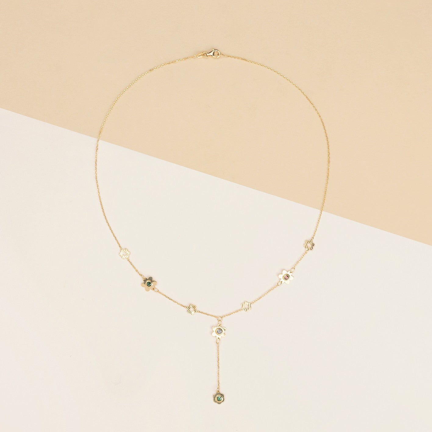 Collier fiori e pietre