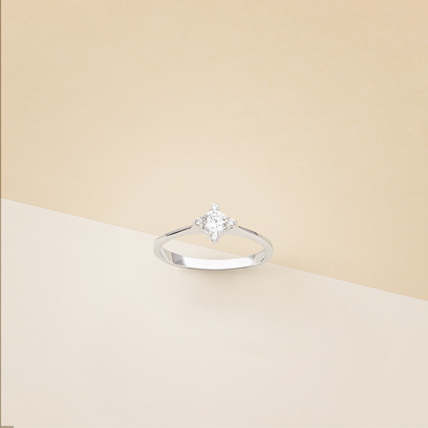 Solitario romboidale - Anello