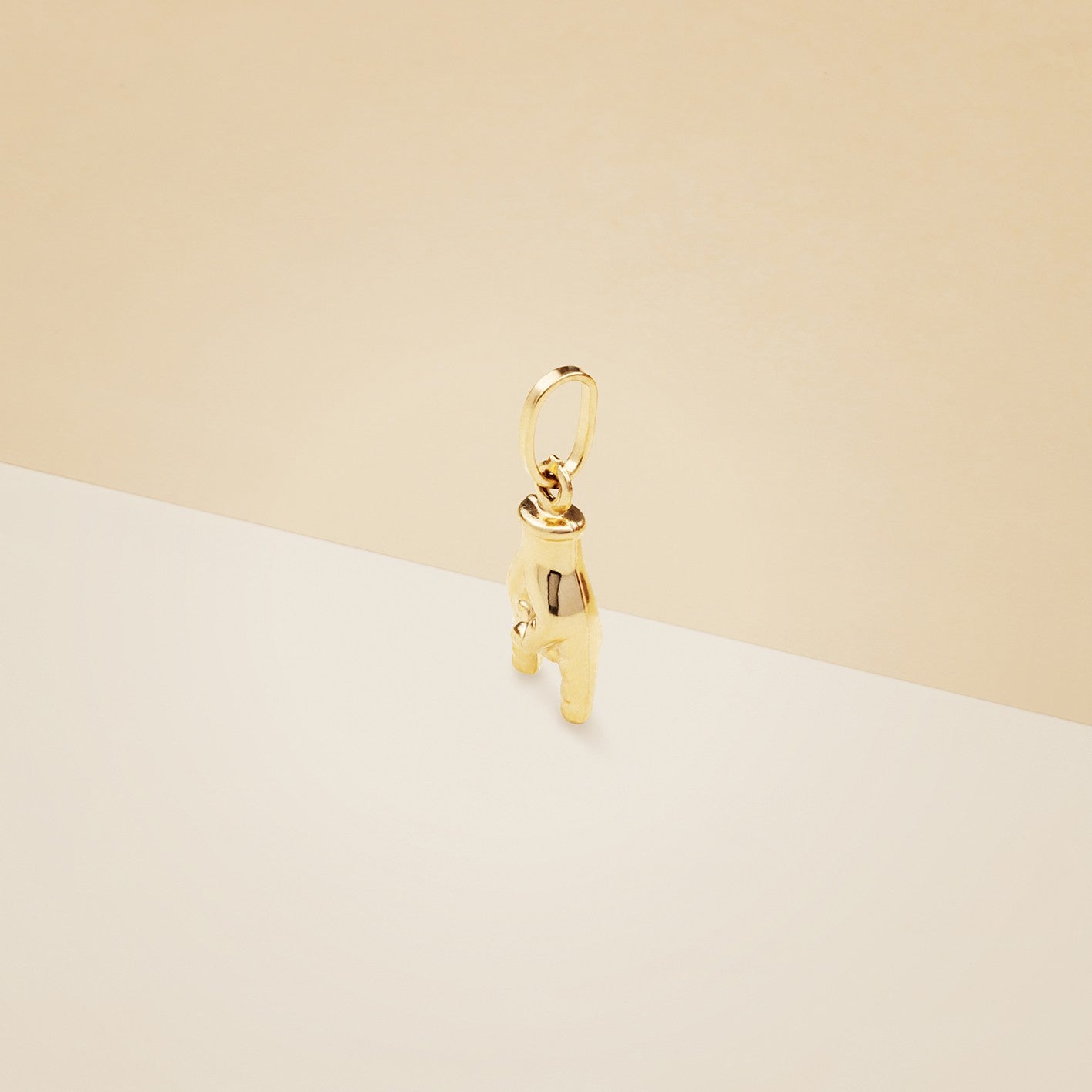 Pendente mano con corna