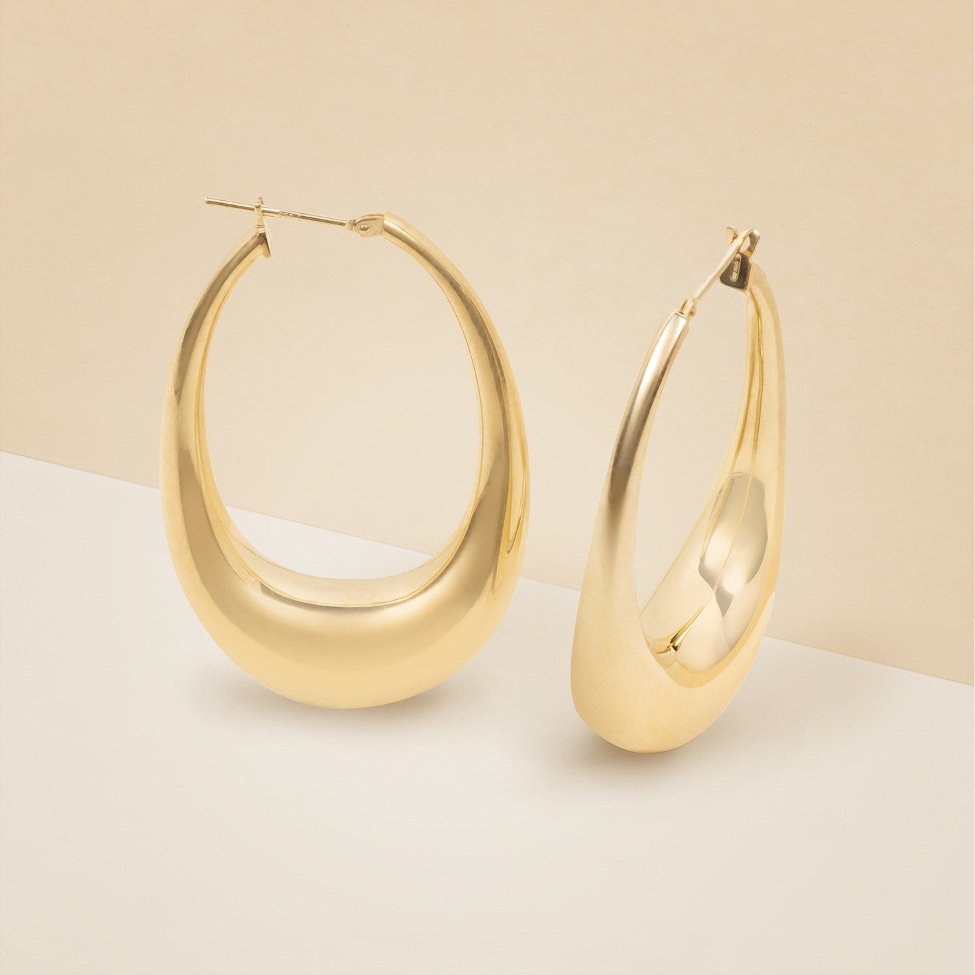 Orecchini cerchio forma ovale