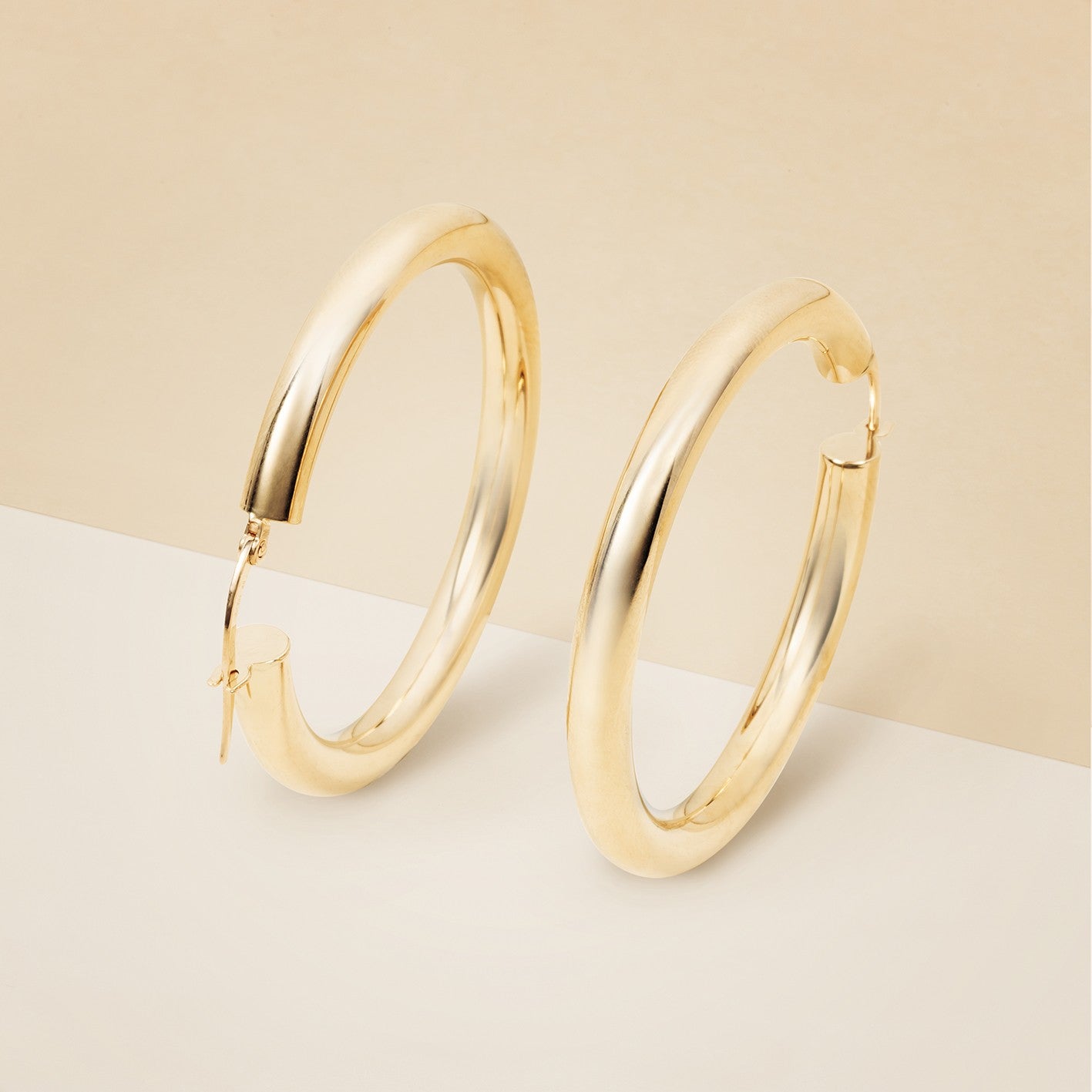 Orecchini cerchio tubolare