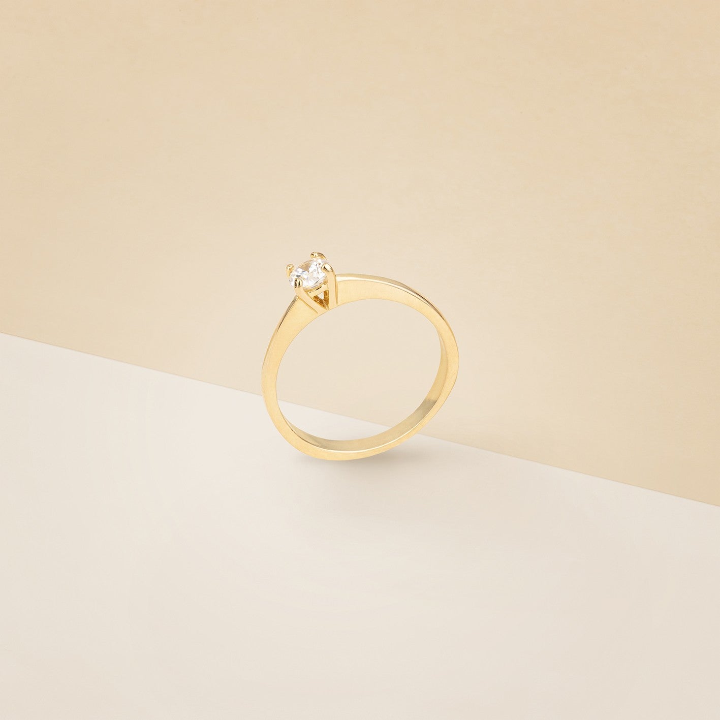 Solitario 4 griffes oro giallo - Anello